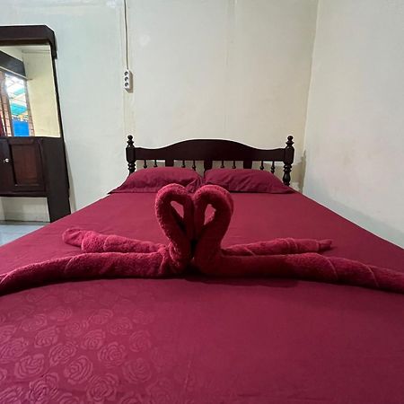 El Homestay Bunaken Exterior foto