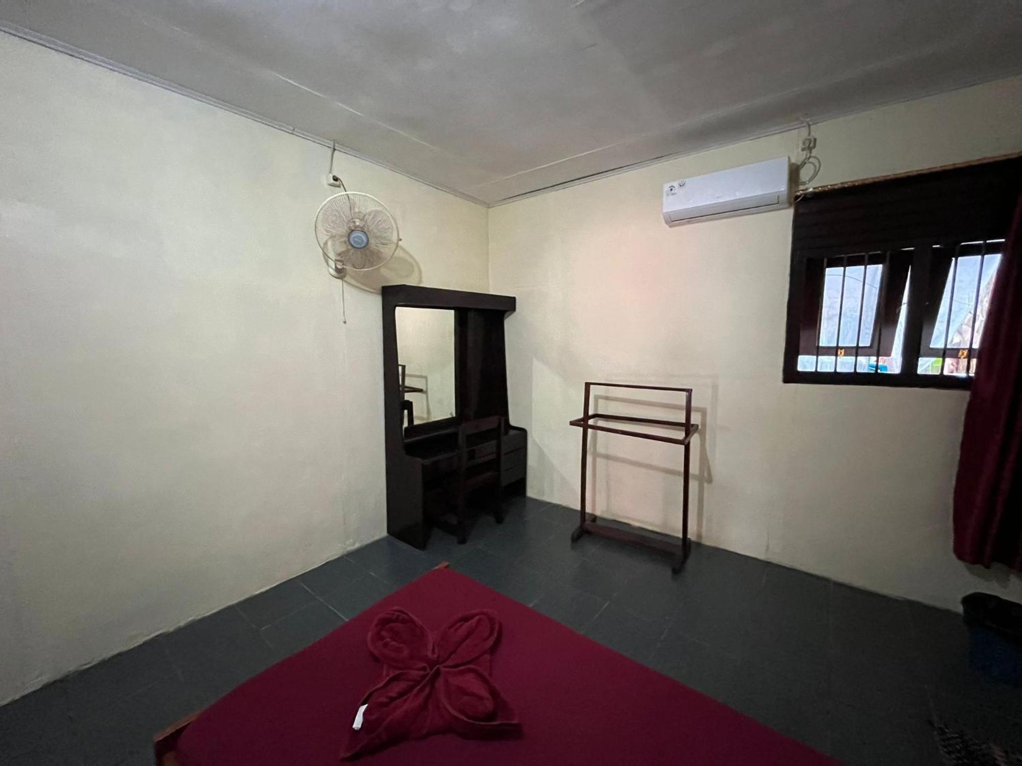 El Homestay Bunaken Exterior foto