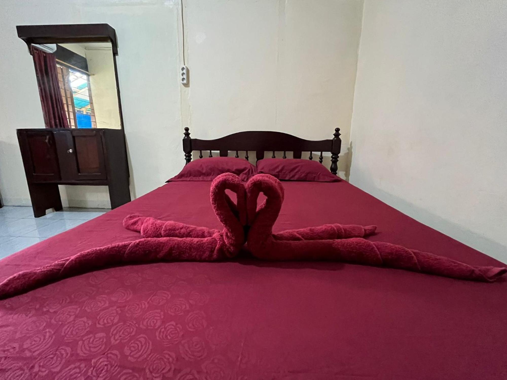 El Homestay Bunaken Exterior foto
