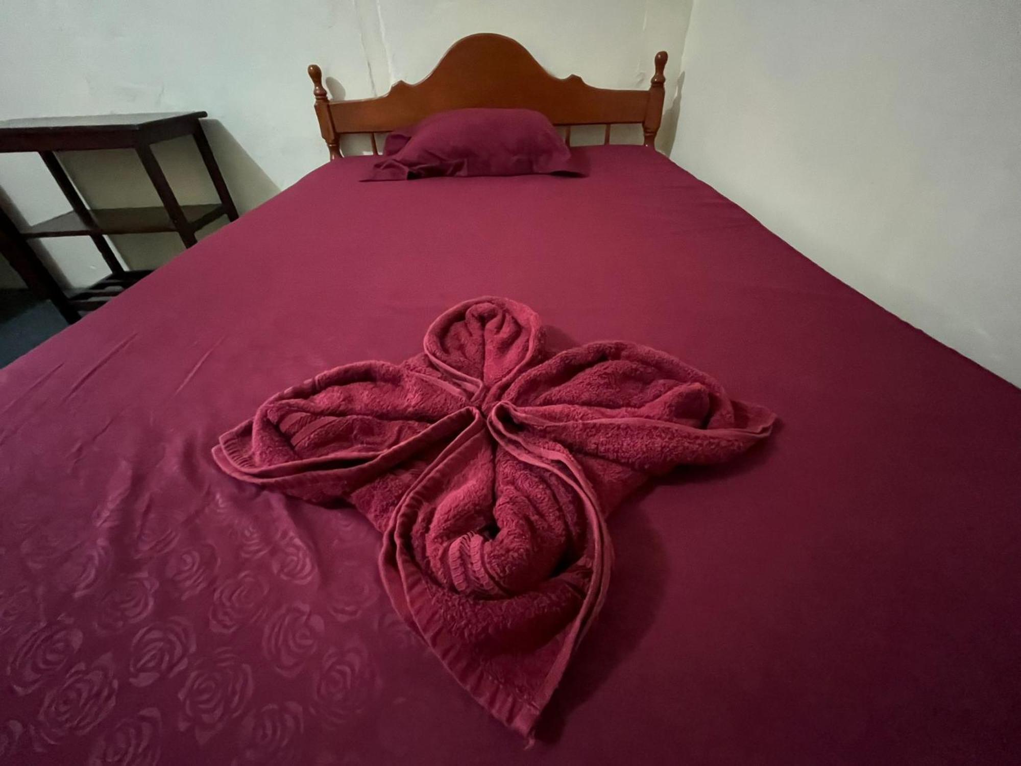 El Homestay Bunaken Exterior foto