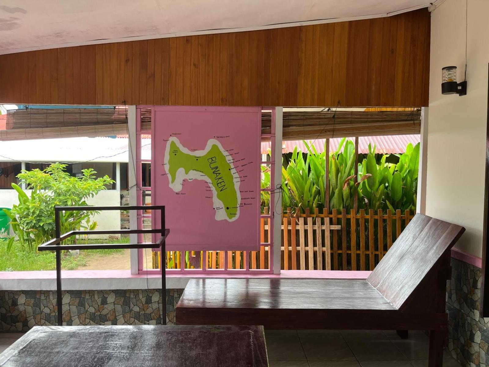 El Homestay Bunaken Exterior foto