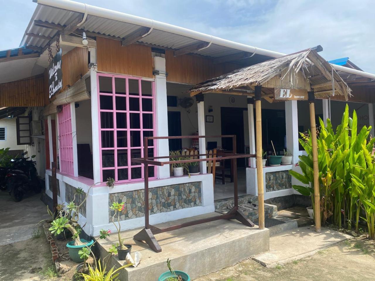 El Homestay Bunaken Exterior foto